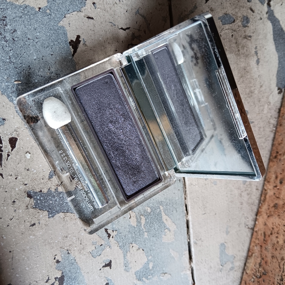 Clinique 'all About Shadow' Matte Eyeshadow Graphite - Picture 3 of 3